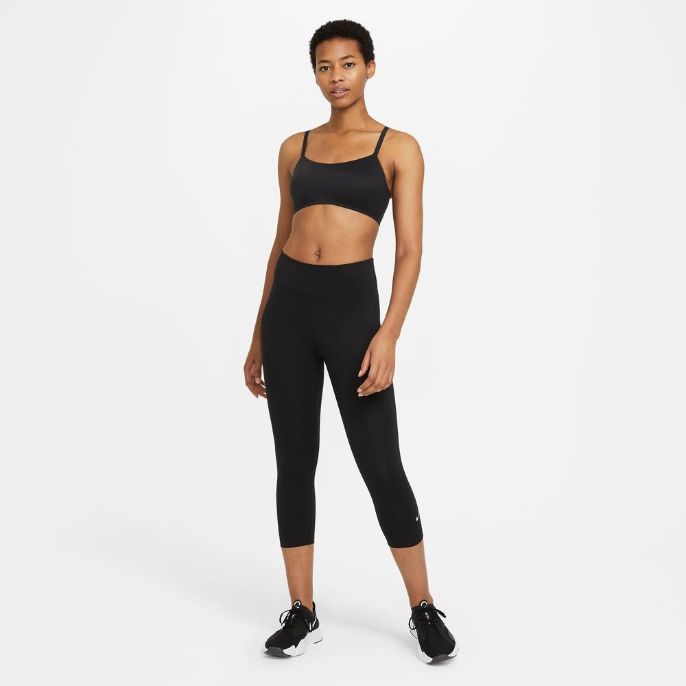 Nike Tech Tight Fit athletic women's Capri Pants (XS) : :  Clothing, Shoes & Accessories